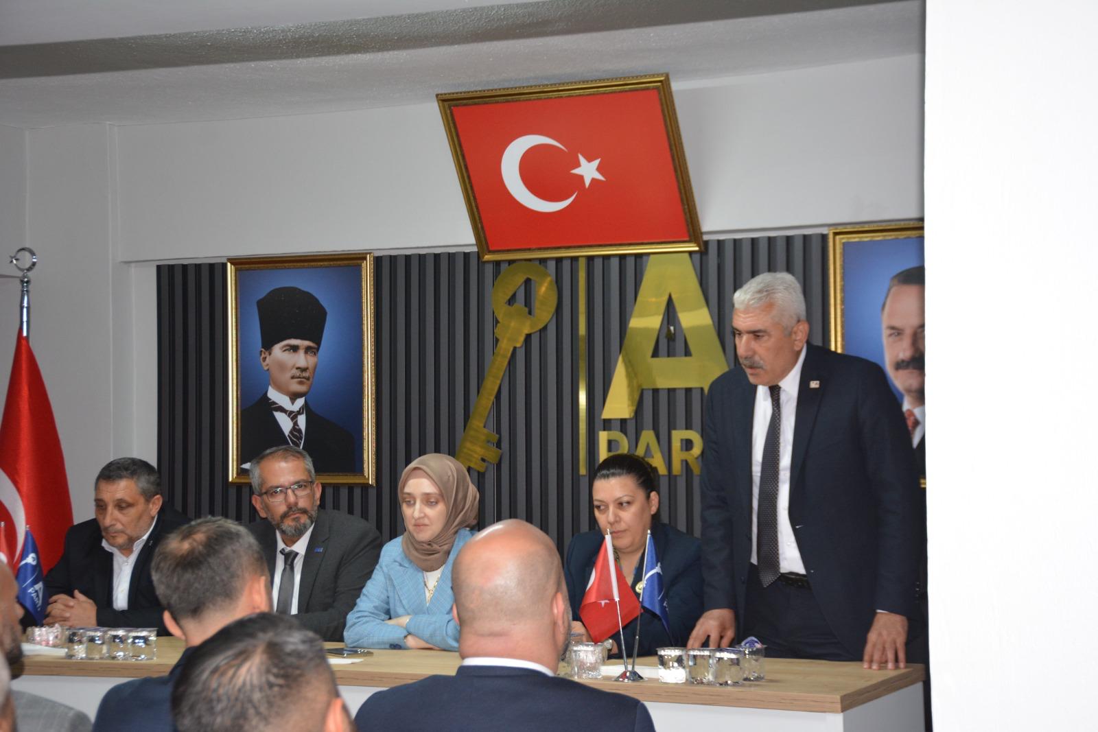A PARTİSİ MYK YÖNETİCİLERİ YALOVA'DA