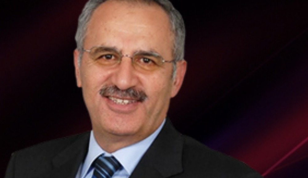 SAYGI ÖZTÜRK, YALOVA BELEDİYESİNİ KÖŞESİNE TAŞIDI