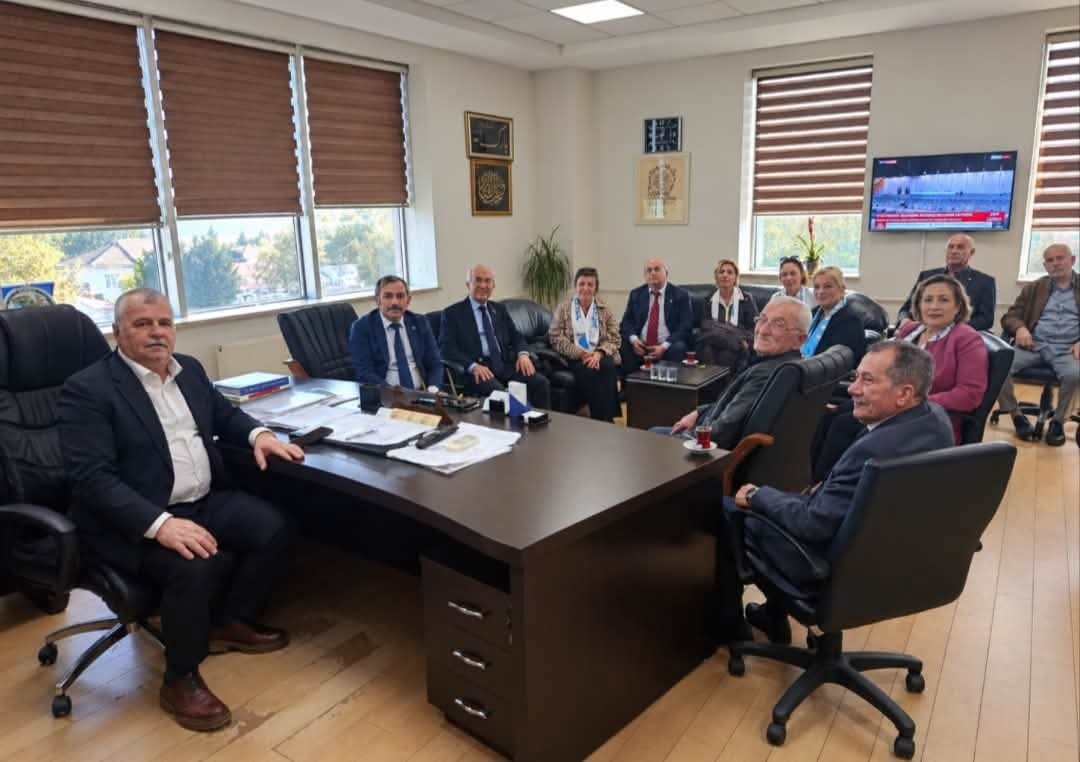İYİ PARTİ'DEN SEL BÖLGESİNE ZİYARET YAPILDI