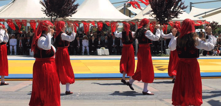 YALOVA'DA 19 MAYIS TÖRENLE KUTLANDI