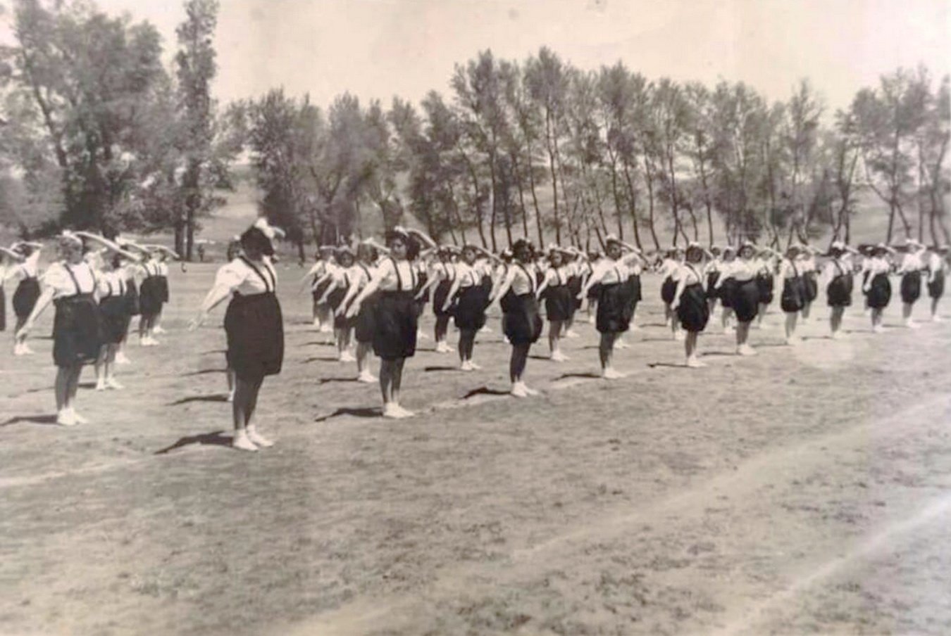 1930 YILLARDA YALOVA'DA 19 MAYIS COŞKUSU