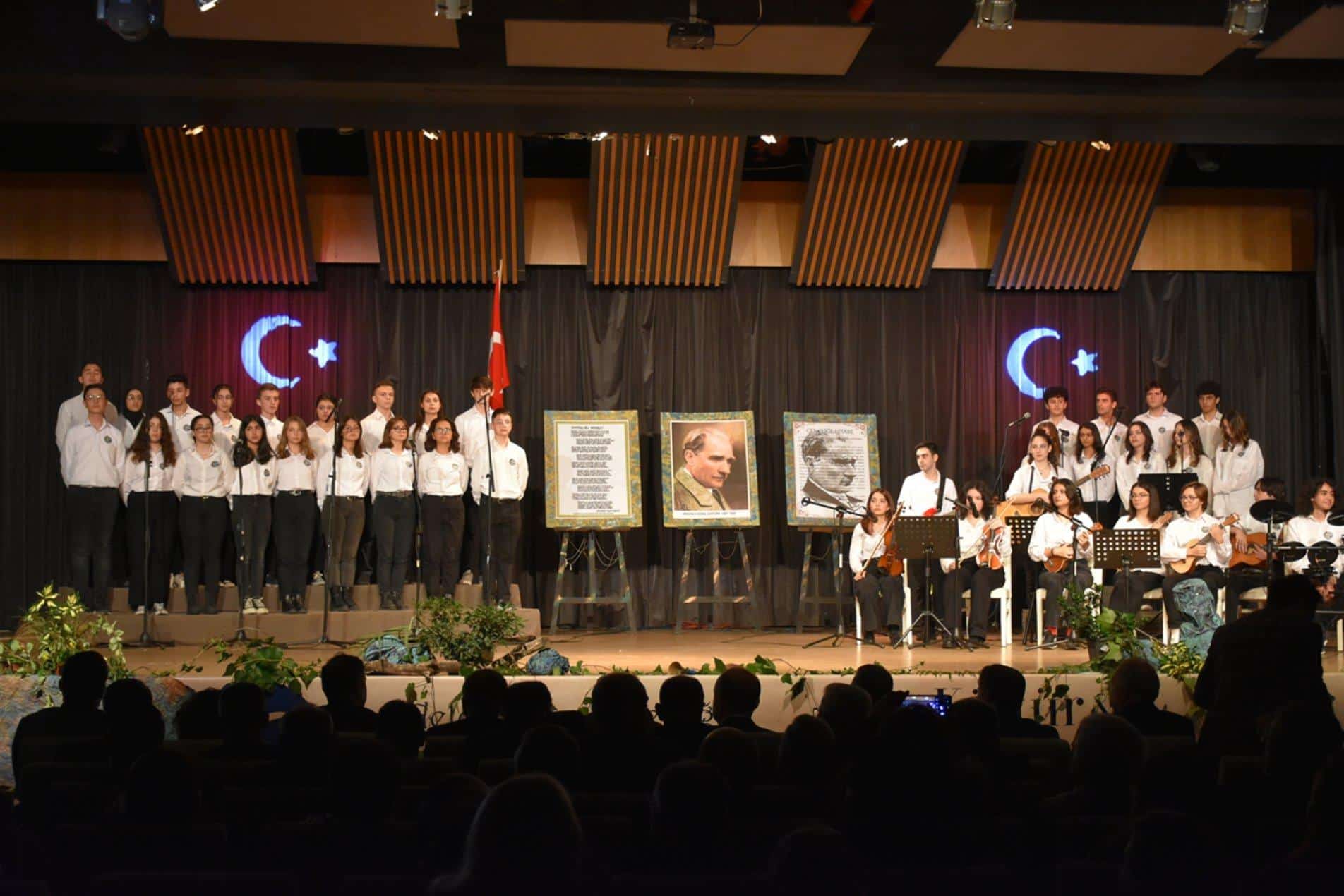 YALOVA'DA  ÖĞRETMENLER GÜNÜ KUTLANDI