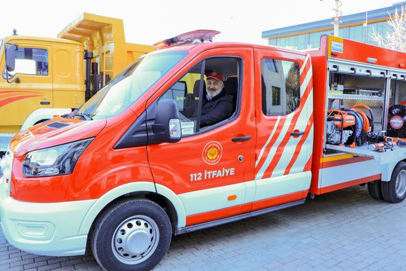 ÇİFTLİKKÖY'E JAPONYA'DAN HİBE ARAÇ