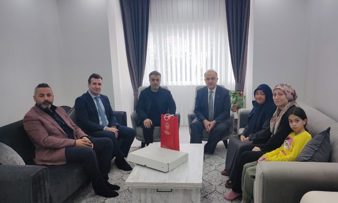 VALİ EROL'DAN ŞEHİT AİLELERİNE ZİYARET