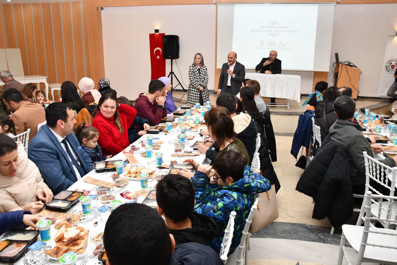 SAĞLIK ÇALIŞANLARINA İFTAR YEMEĞİ