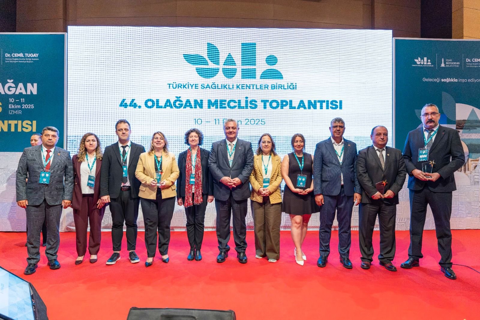 ALTINOVA BELEDİYESİNE ÖDÜL GELDİ
