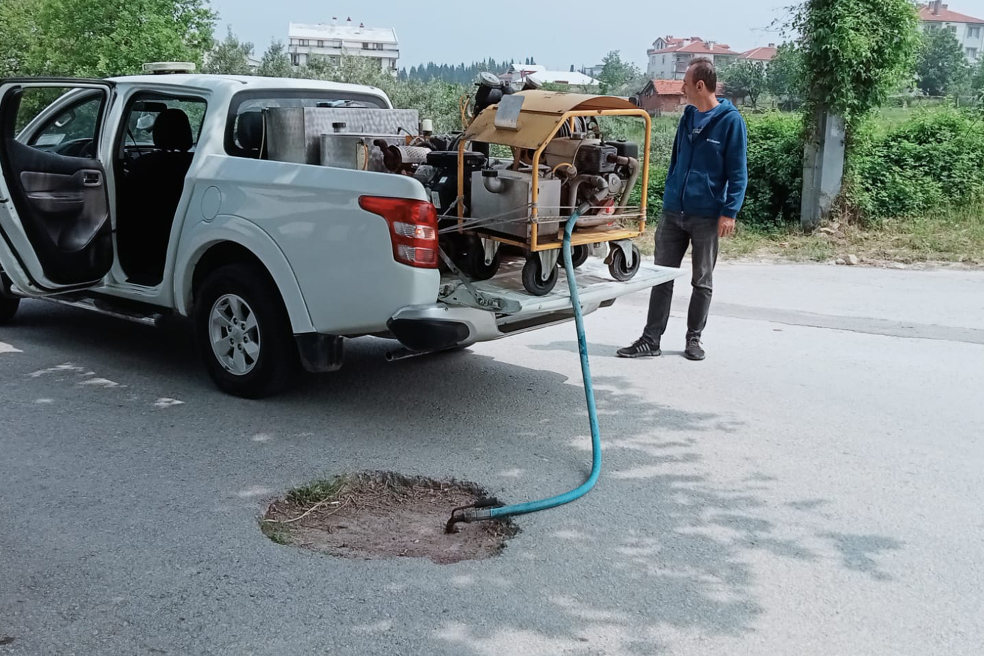 ÇINARCIK'DA İLAÇLAMA ÇALIŞMALARI