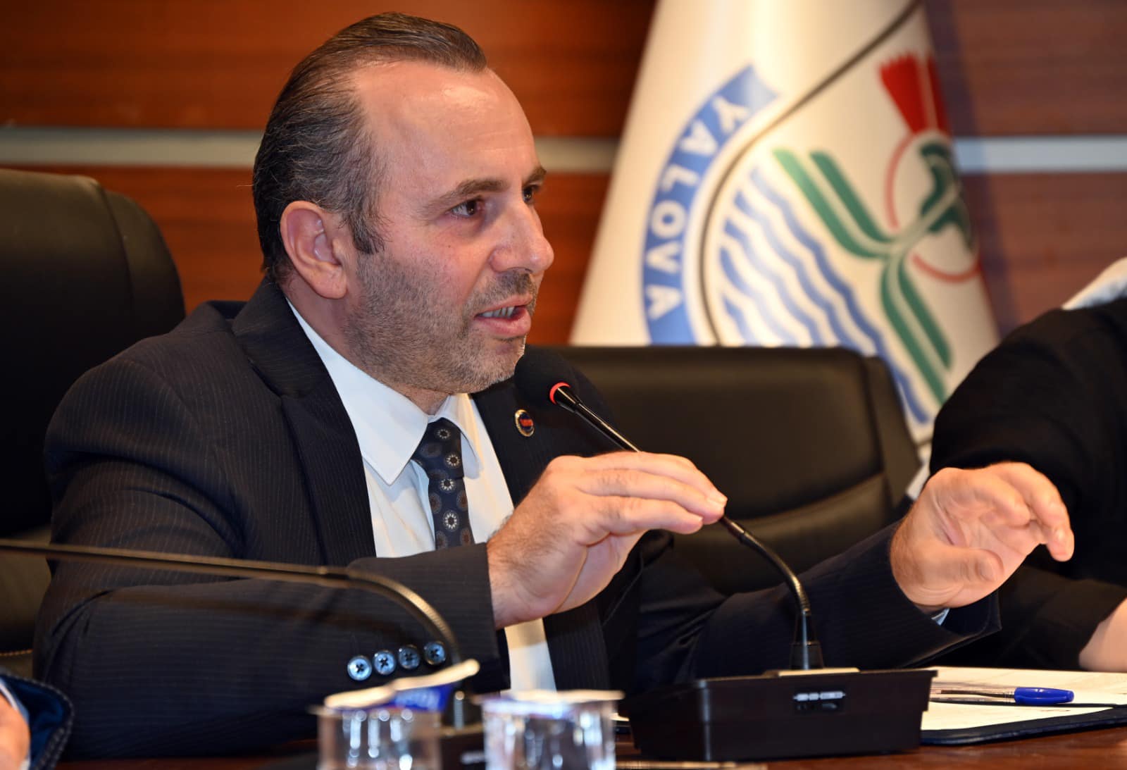 EN DÜŞÜK İŞÇİ MAAŞI 15 BİN 700 TL OLDU