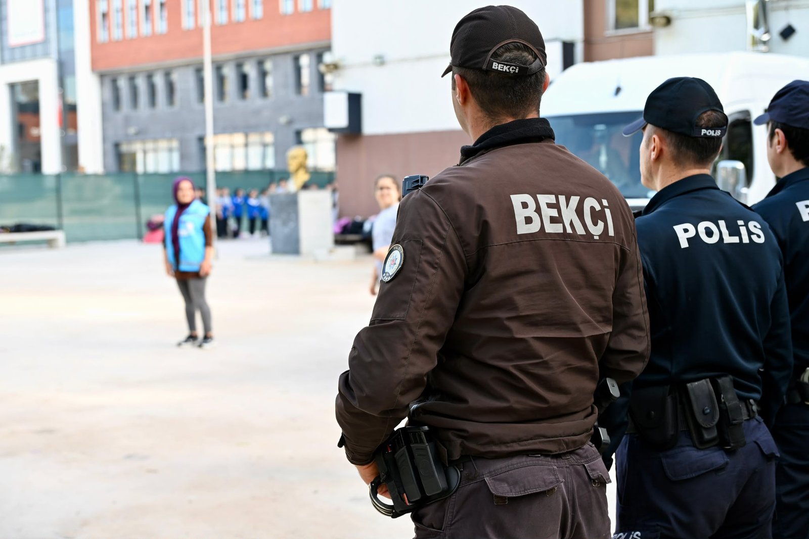 OKULLARDA GÜVENLİK DENETİMLERİ SÜRÜYOR