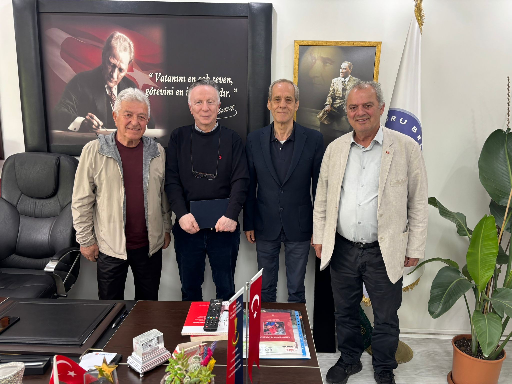 KORU'DA ESKİ DOSTLARIN BULUŞMASI
