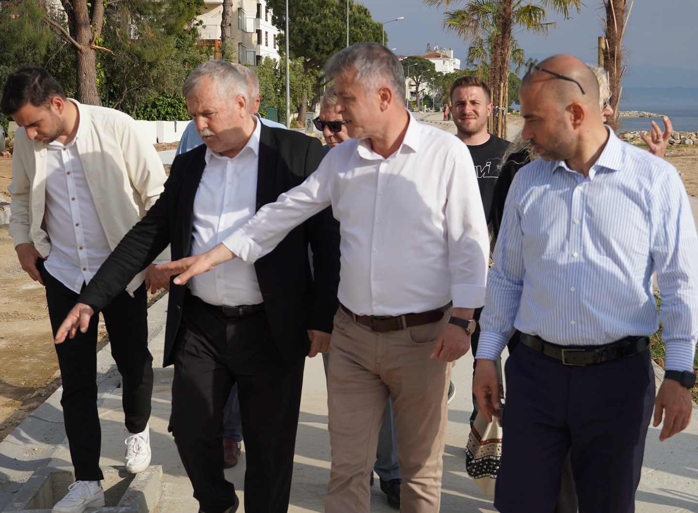 AK PARTİ'DEN ARMUTLU İLÇESİNDE İNCELEME