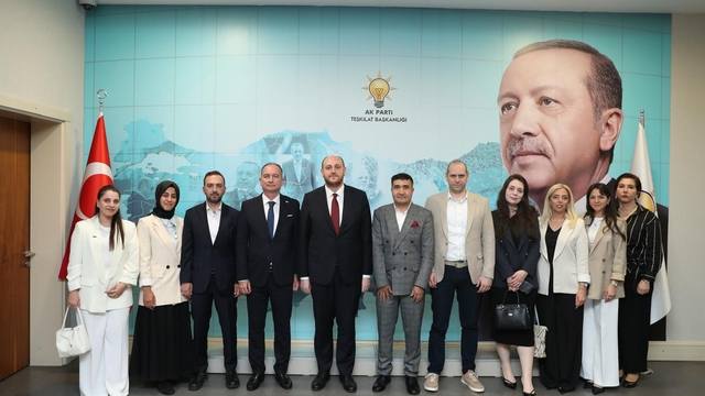 AK PARTİ MİLLETVEKİLİNE YEŞİLAY ZİYARETİ