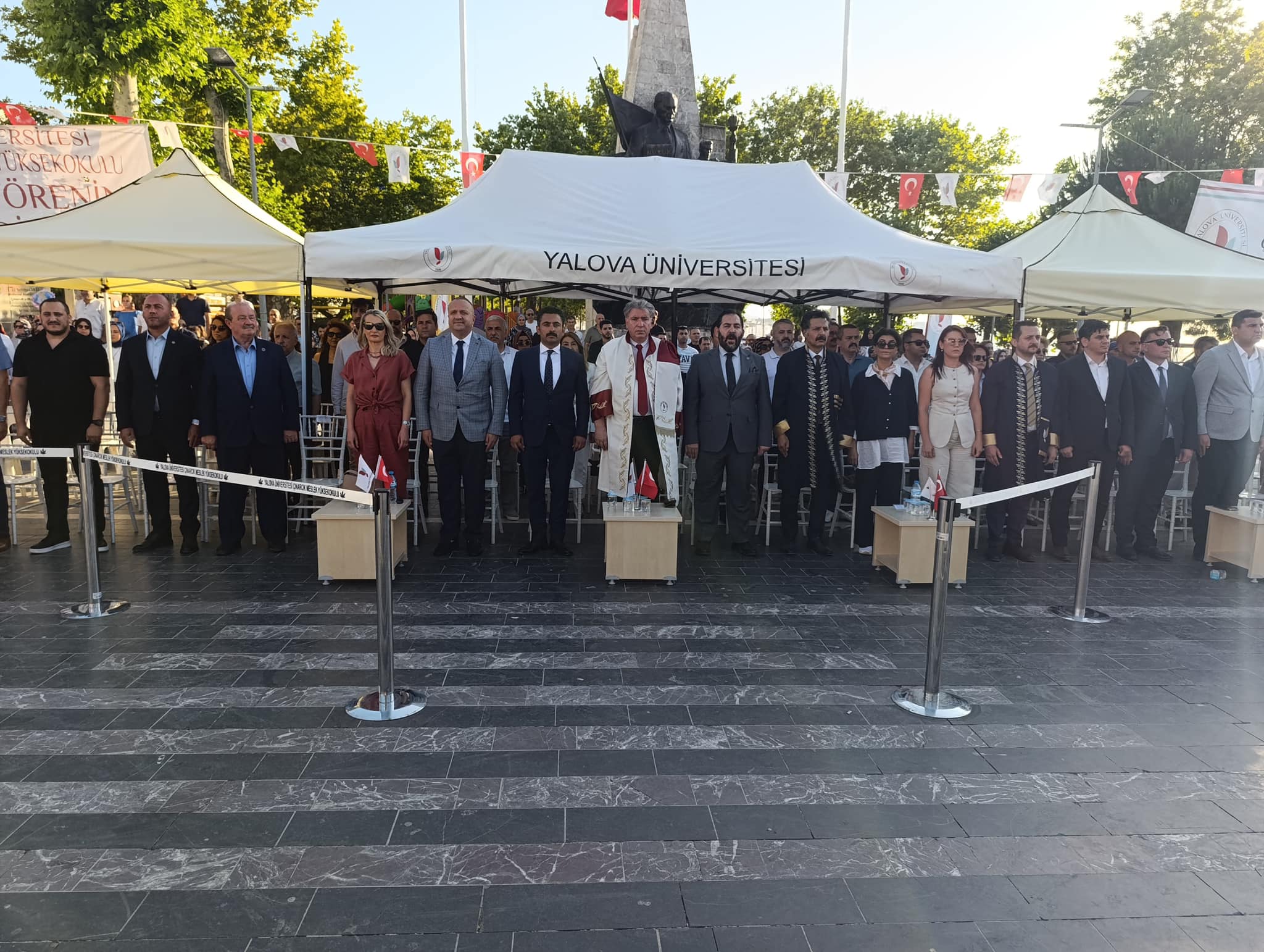 ÇINARCIK MYO'DA COŞKULU MEZUNİYET
