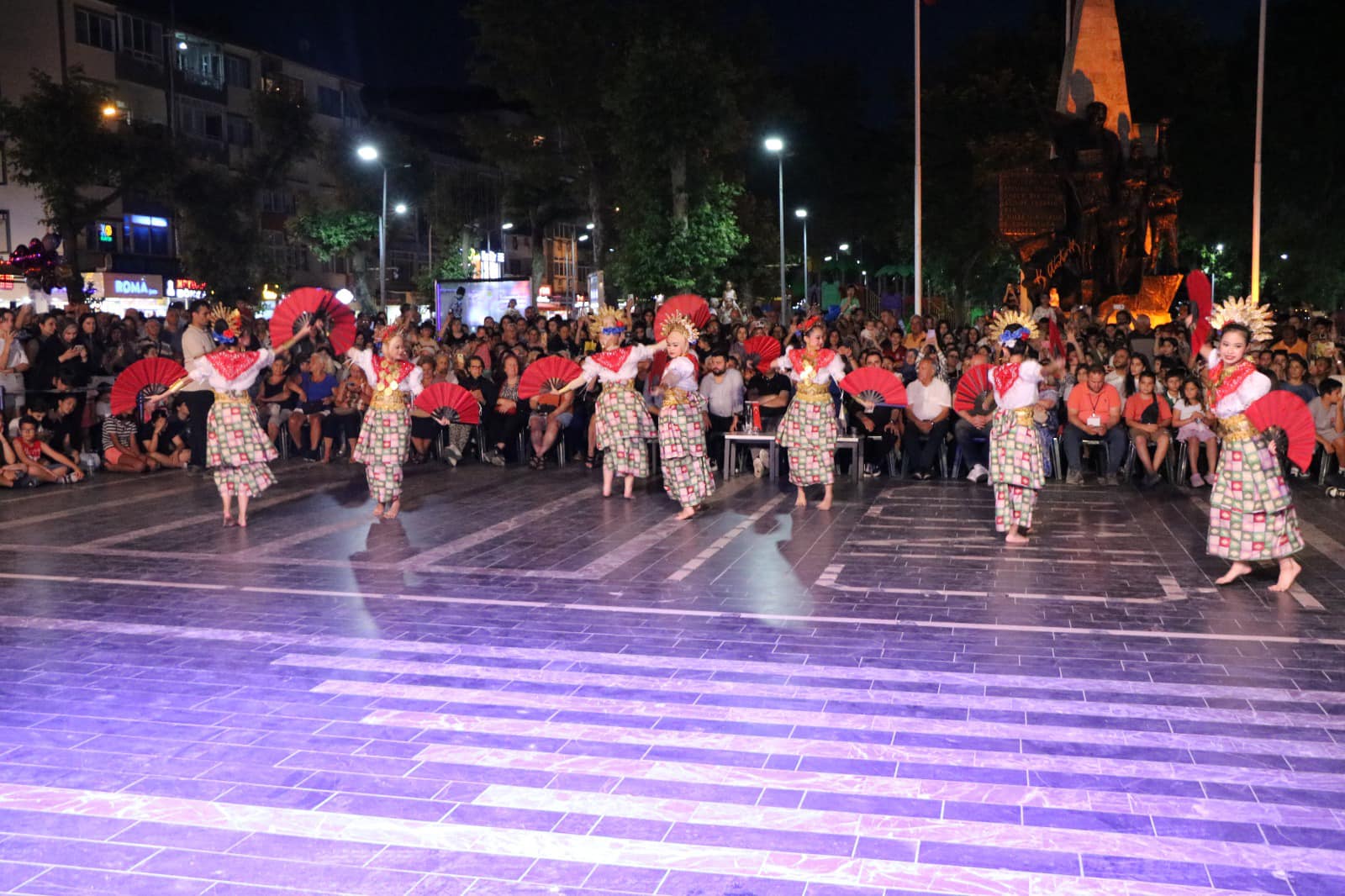 ÇINARCK SAHİLİNDE TUFAG RÜZGARI ESTİ