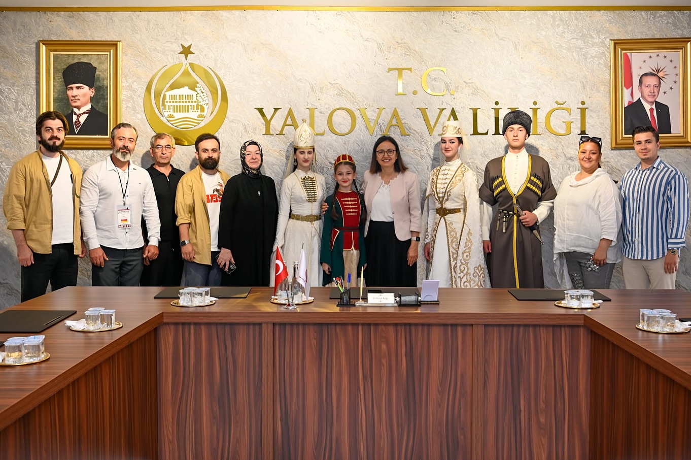 KAFKAS EKİPLERİNDEN VALİ KAYA'YA ZİYARET