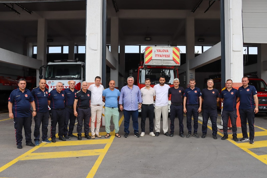 BAŞKAN GÜREL, İTFAİYECİLERİ KUTLADI