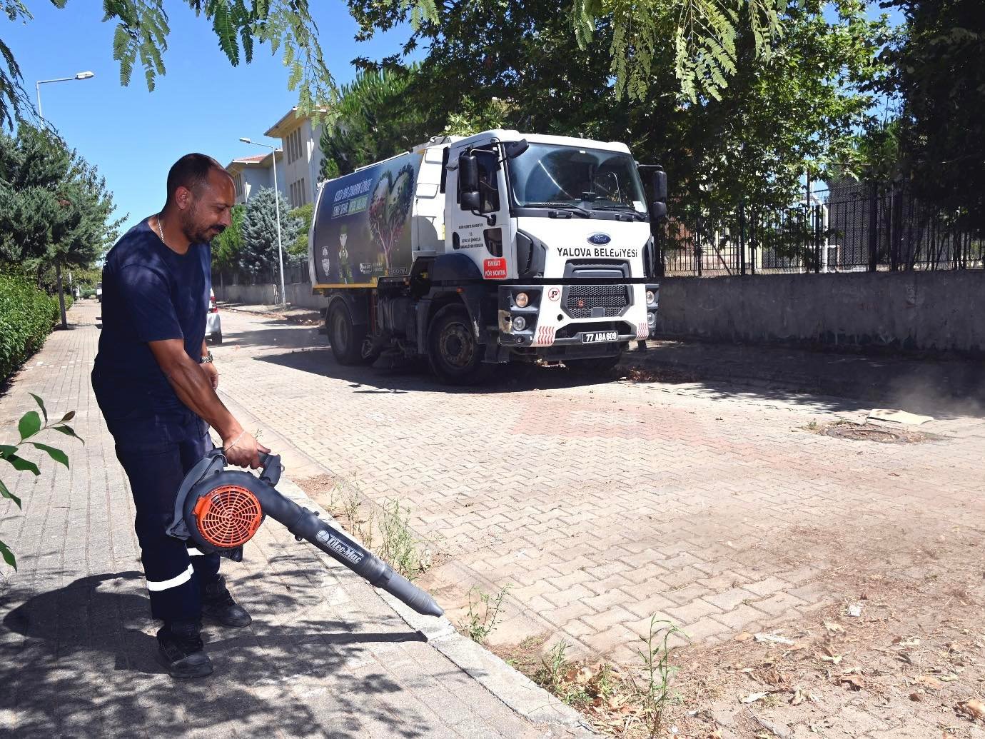 PAŞAKENT'TE TEMİZLİK ÇALIŞMASI