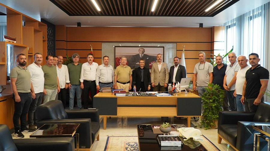 MHP'DEN ALTINOVA BELEDİYESİNE ZİYARET