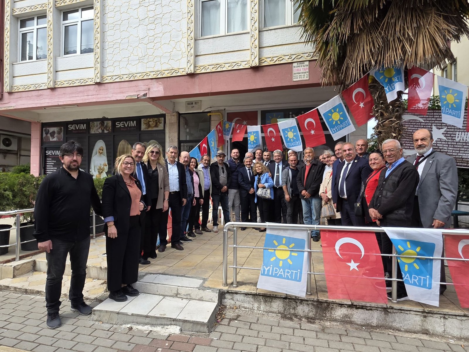 İYİ PARTİ İLÇE KONGRELERİ DEVAM EDİYOR
