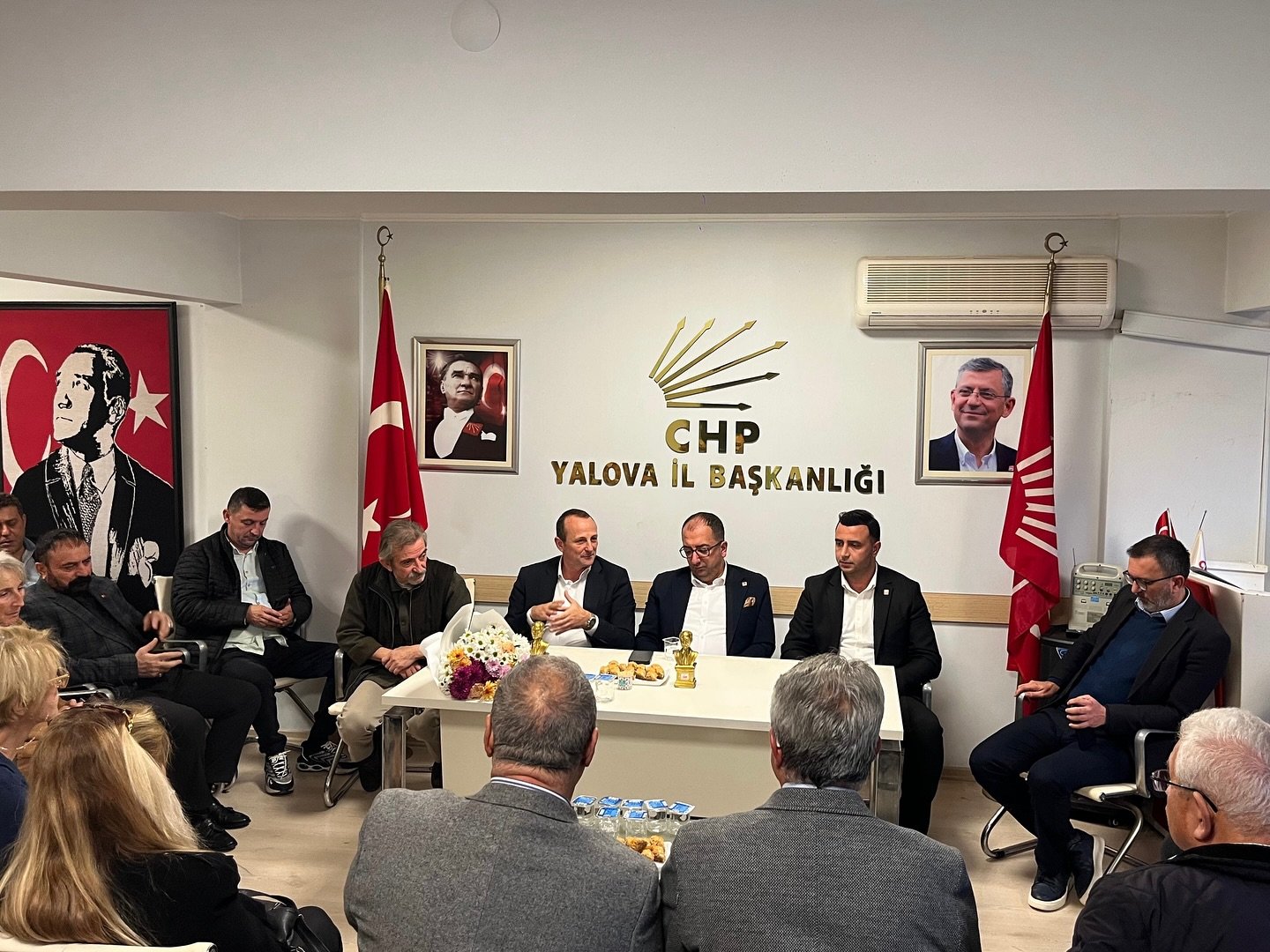 CHP ÇİFTLİKKÖY'DEN İL YÖNETİMİNE ZİYARET