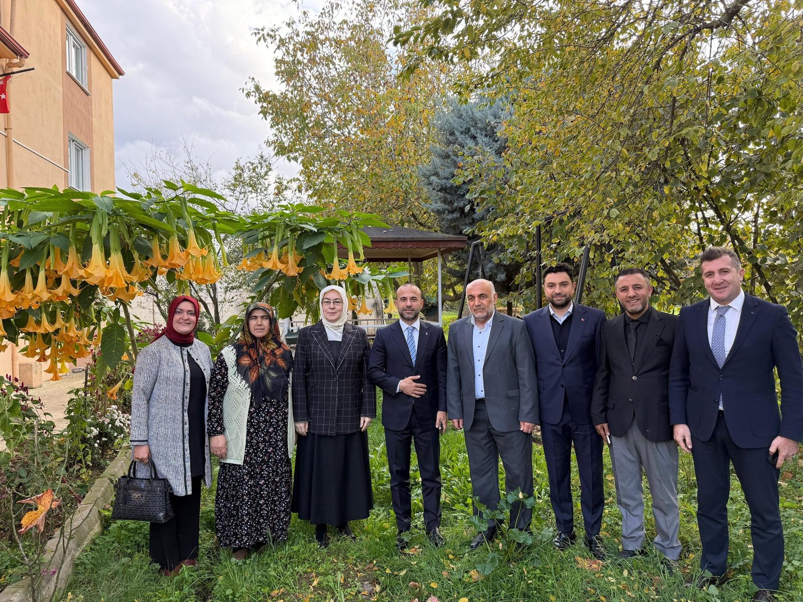 AK PARTİ'DEN ÖĞRETMENLERE ZİYARET