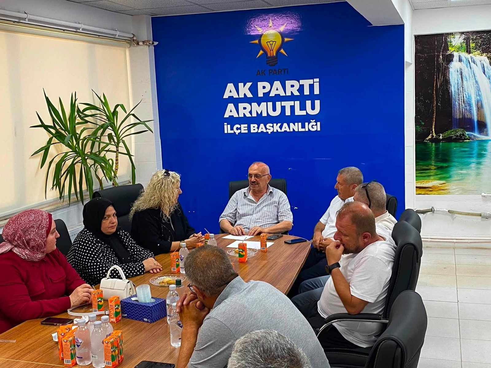 AK PARTİ ÇİNARCIK VE ARMUTLU'DA TOPLANDI