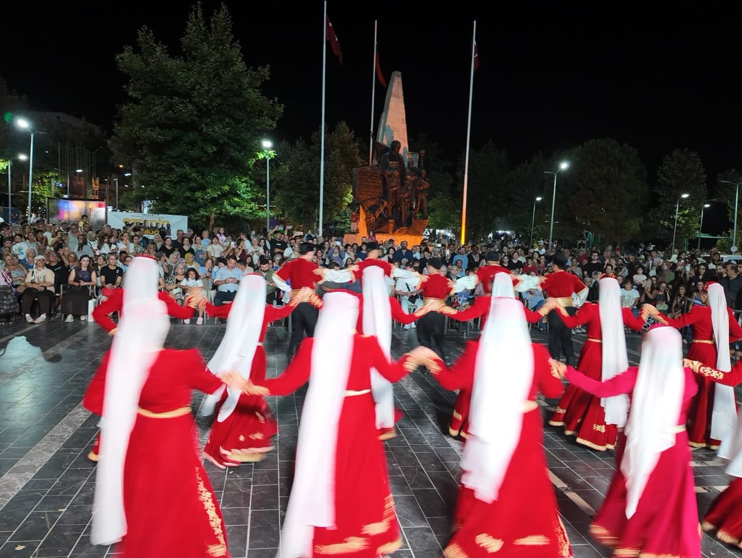 ÇINARCIK VE ÇİFTLİKKÖY'DE YAFEM RÜZGARI