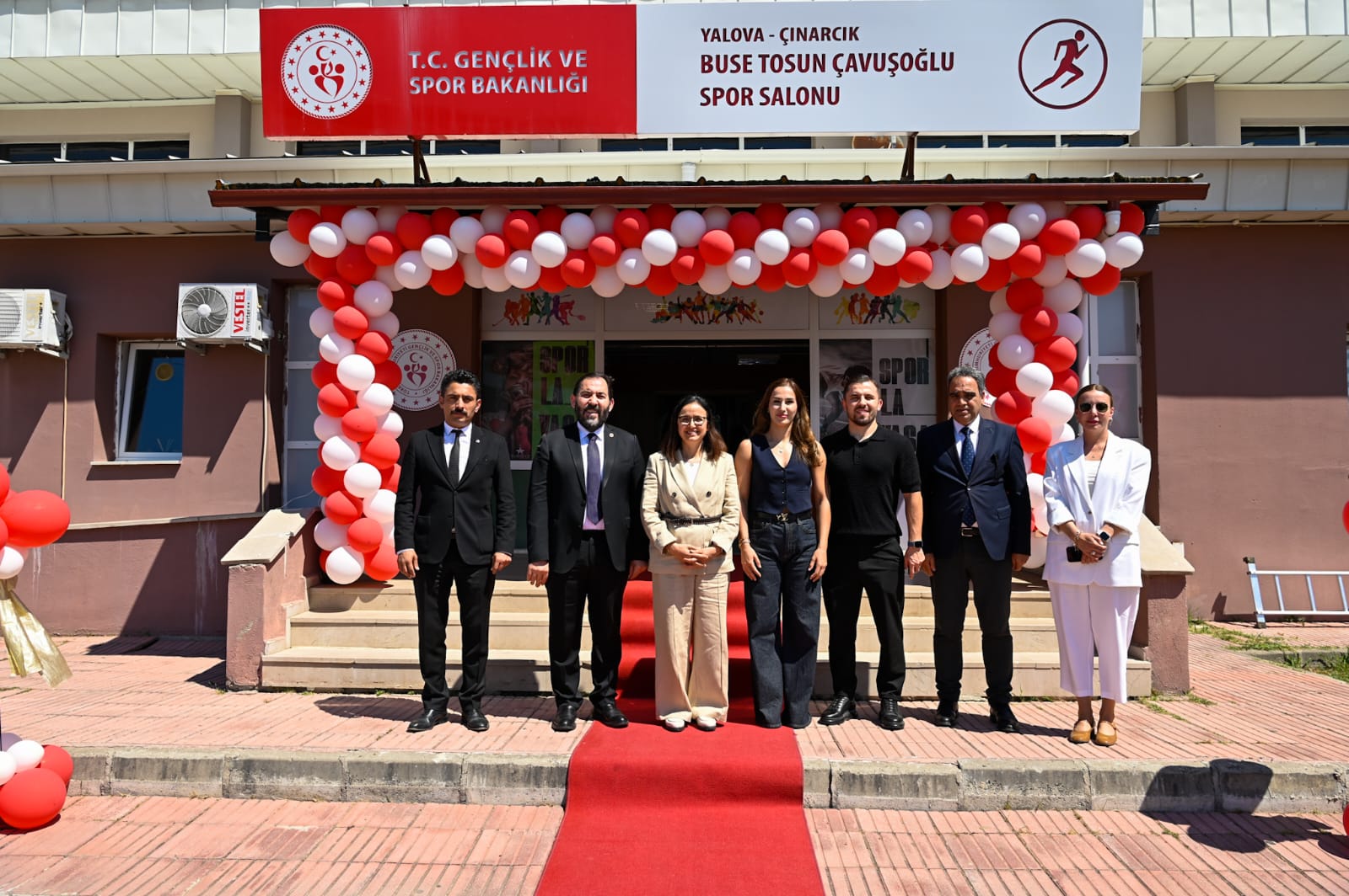 BUSE TOSUN'UN ADI SPOR SALONUNDA