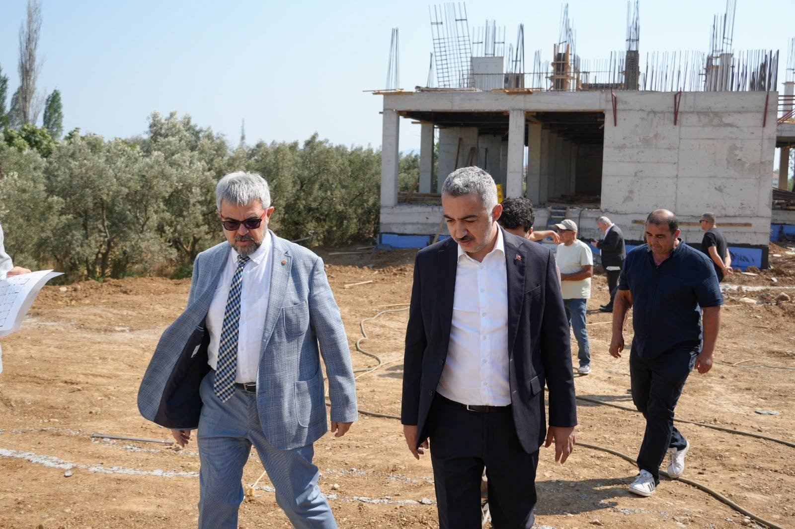 ARMUTLU'DA AİLE SAĞLIK MERKEZİ YAPILIYOR