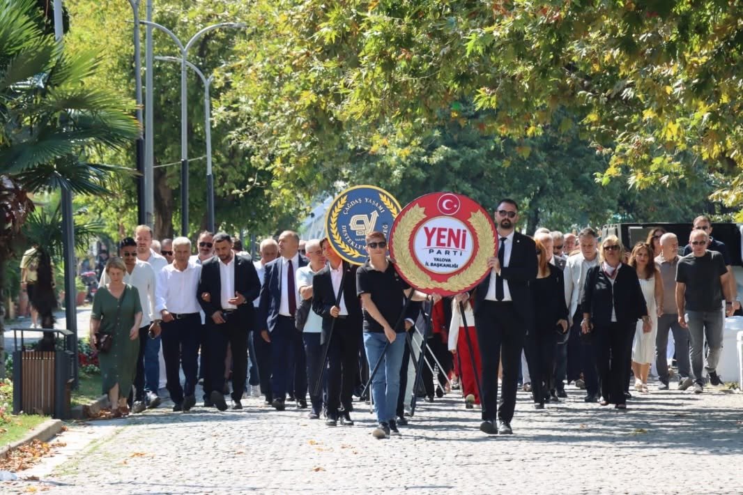 YENİ PARTİ İL ÖRGÜTÜ 30 AĞUSTOS’U KUTLADI