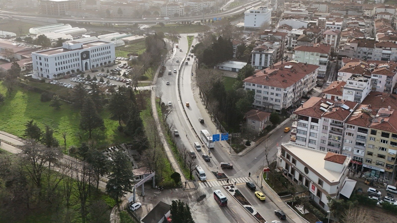YALOVA’NIN GİRİŞİNDE TRAFİK RAHATLADI