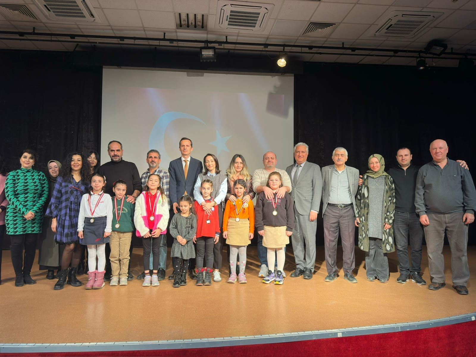 EN İYİ İSTİKLAL MARŞINI OKUDULAR
