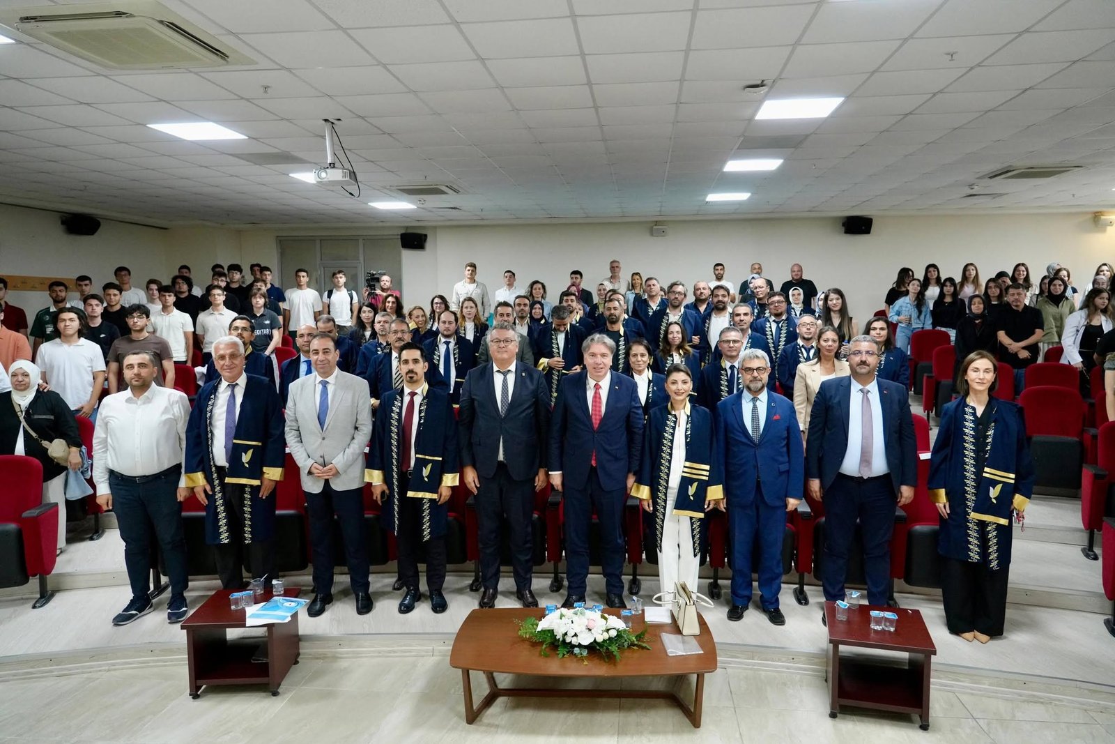 TIP FAKÜLTESİNDE YENİ AKADEMİK DÖNEM 