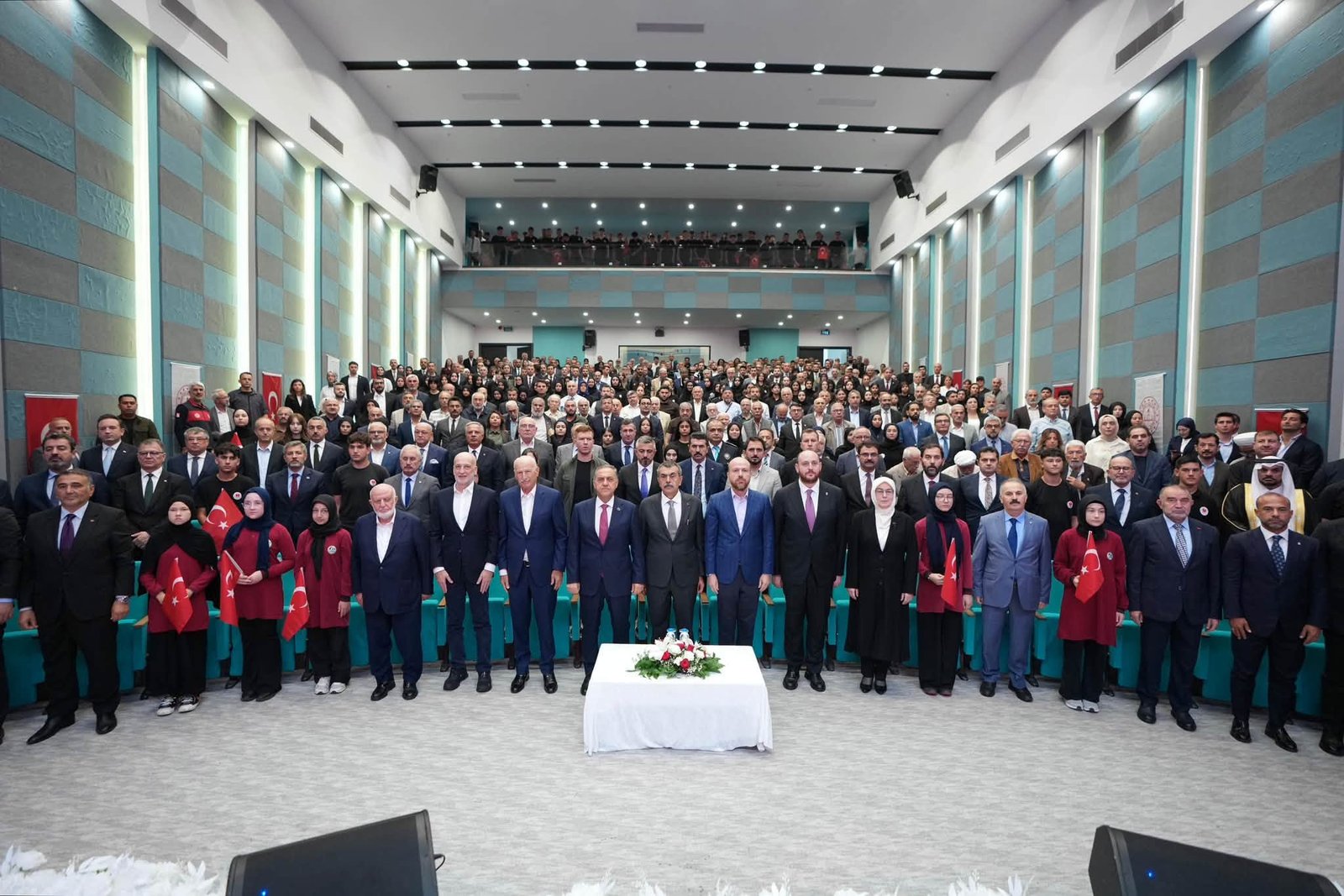 BAKAN TEKİN YALOVA'DA AÇILIŞ YAPTI