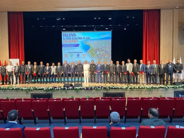 YALOVA AFET RİSK PLANI ÇALIŞTAYI BAŞLADI