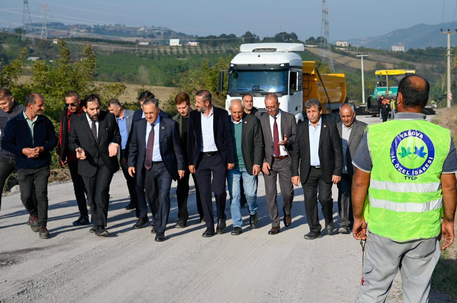 ALTINOVA KÖY YOLLARI ASFALTLANDI