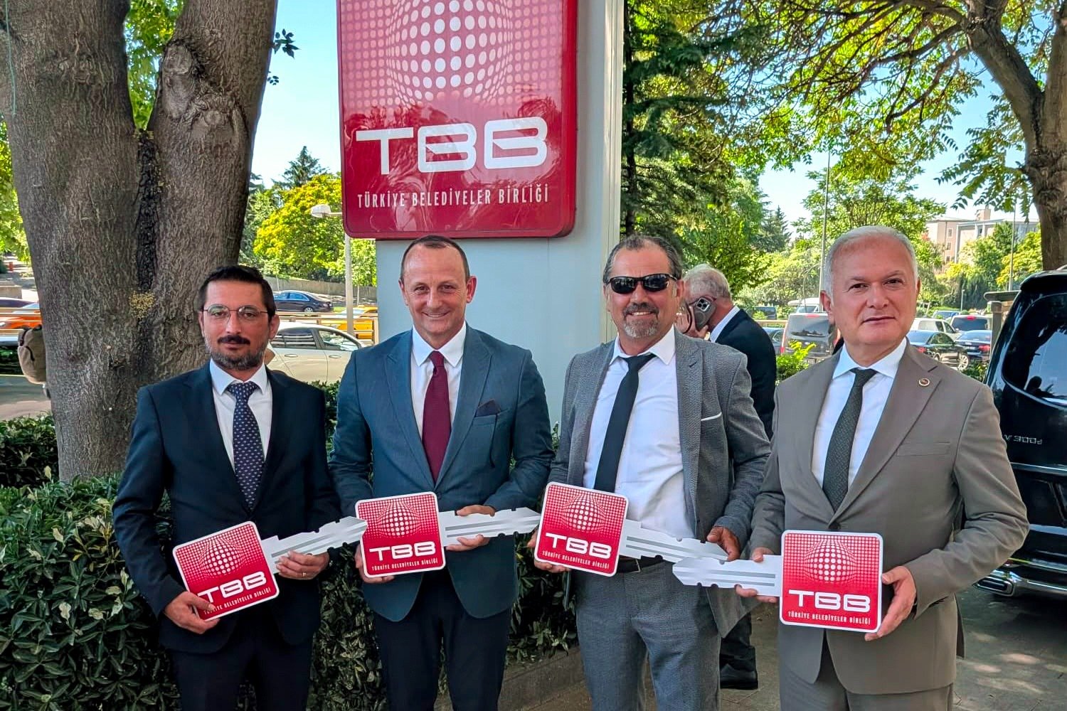 TBB'DEN YALOVA'YA ARAÇ DESTEĞİ