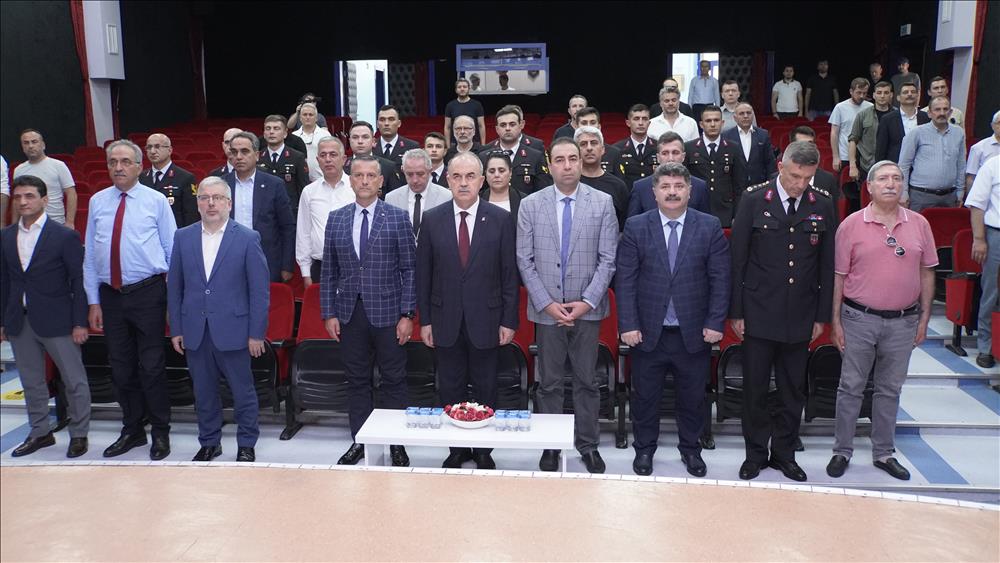 ÜNİVERSİTEDE 15 TEMMUZ KONFERANSI
