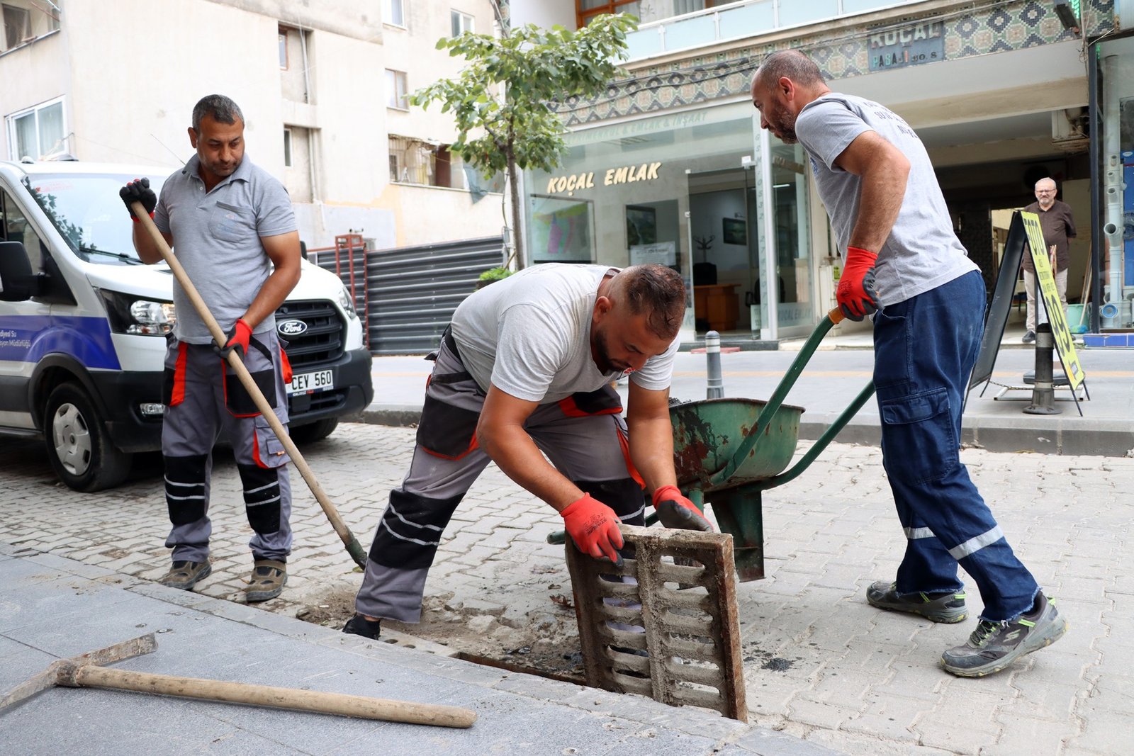 YAĞIŞLAR ÖNCESİ MAZGAL TEMİZLİĞİ
