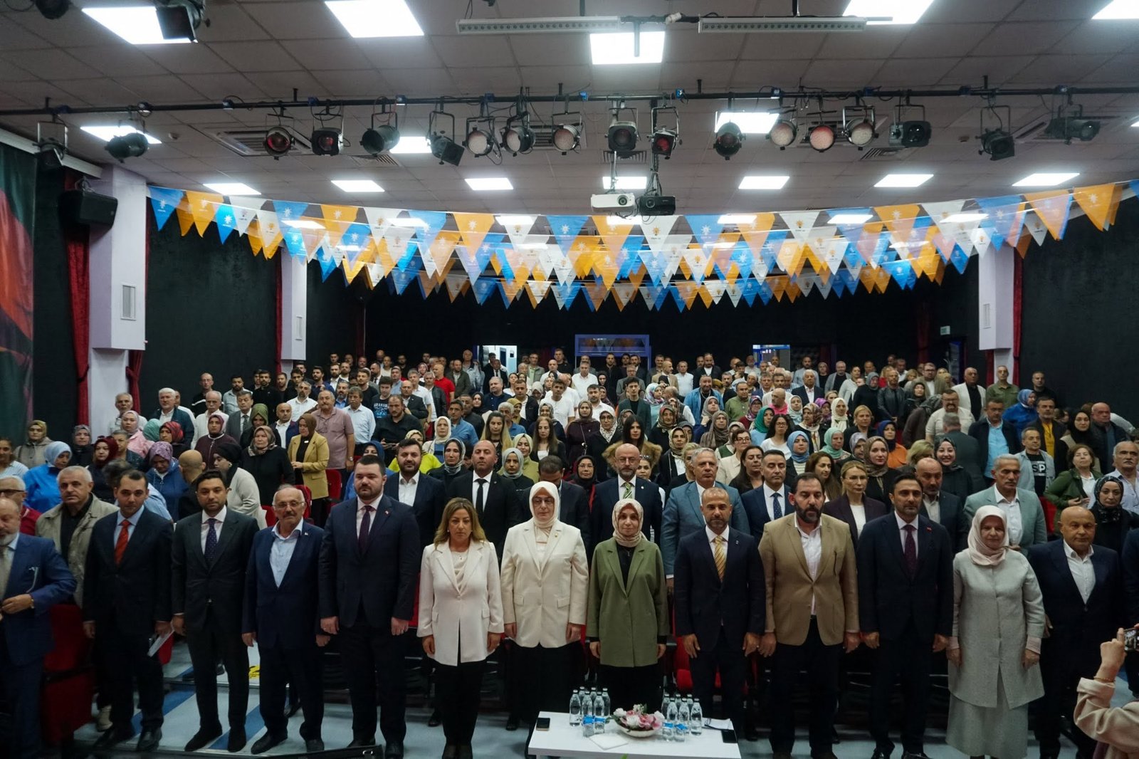 AK PARTİ GENİŞLETİLMİŞ İL DİVAN TOPLANTISI