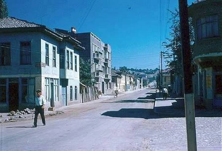 1954 YILI YALOVA ESKİ BURSA CADDESİ