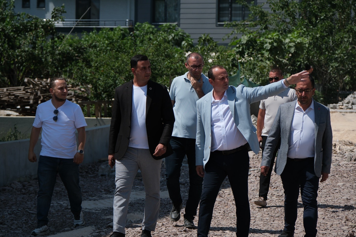 CHP ÇİFTLİKKÖY'DE ÇALIŞMALARI İNCELEDİ
