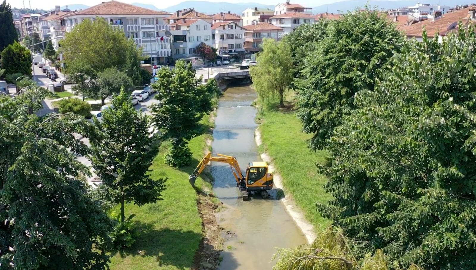 YALOVA BELEDİYESİ DERELERİ ISLAH EDİYOR