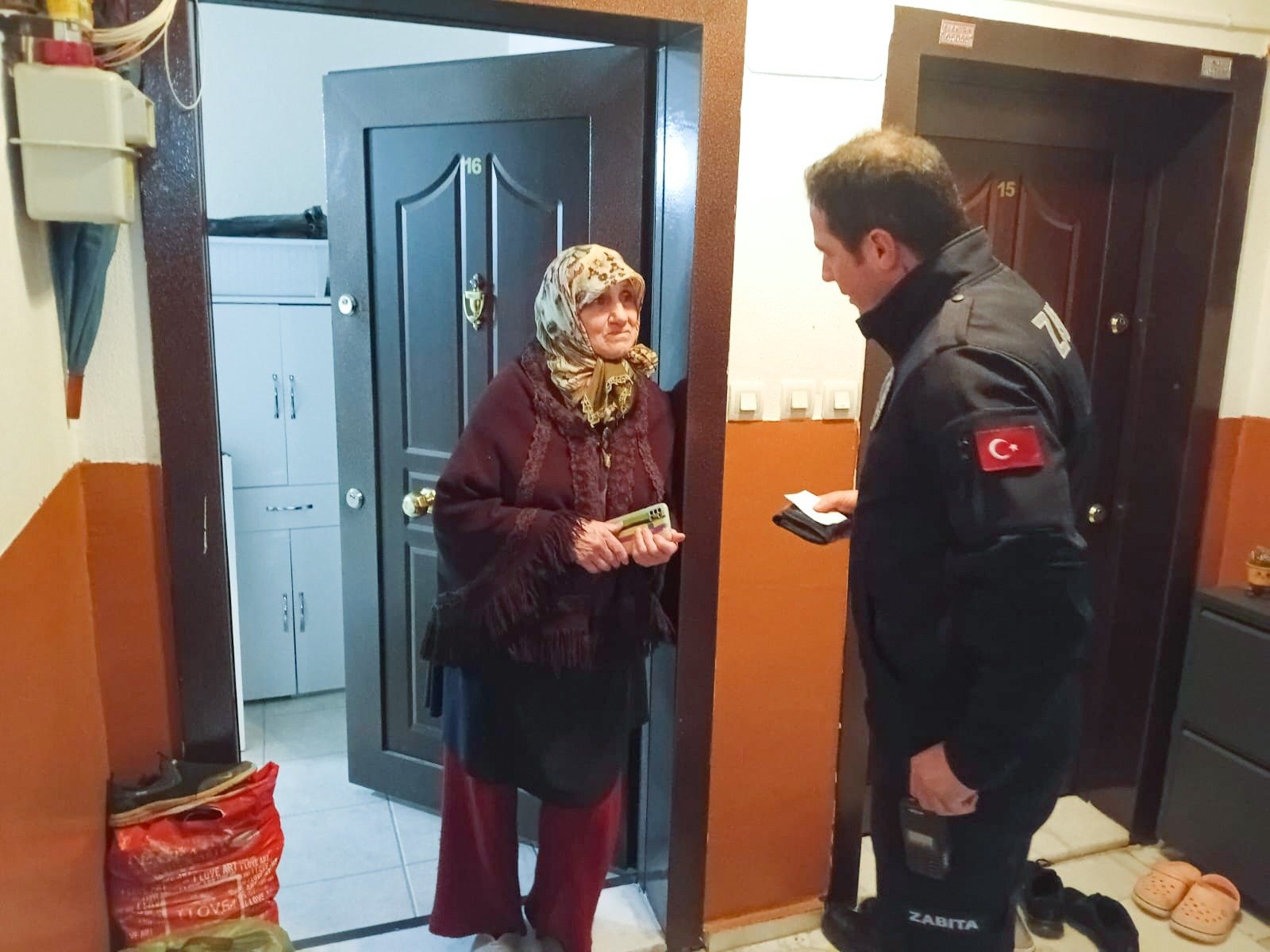 ÇİFTLİKKÖY'DE KAYIP CÜZDAN BULUNDU