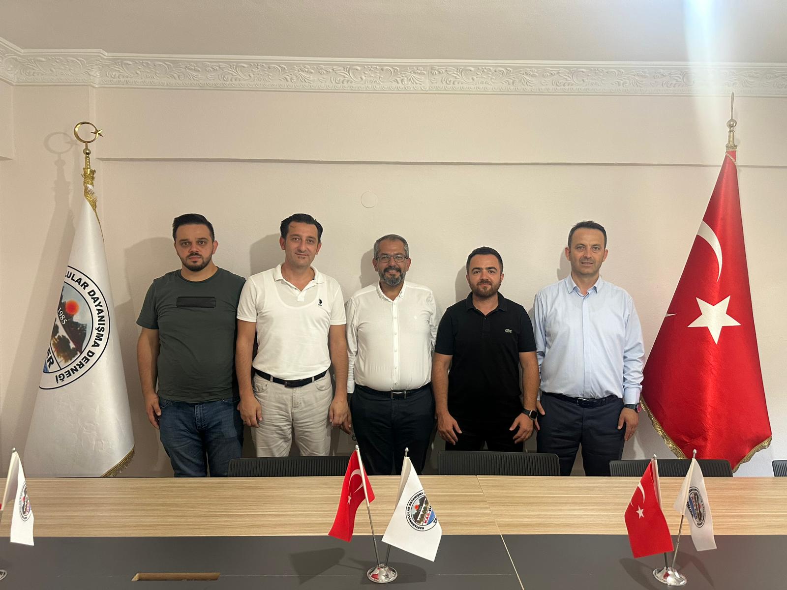 ANAHTAR PARTİSİNDEN STK ZİYARETLERİ