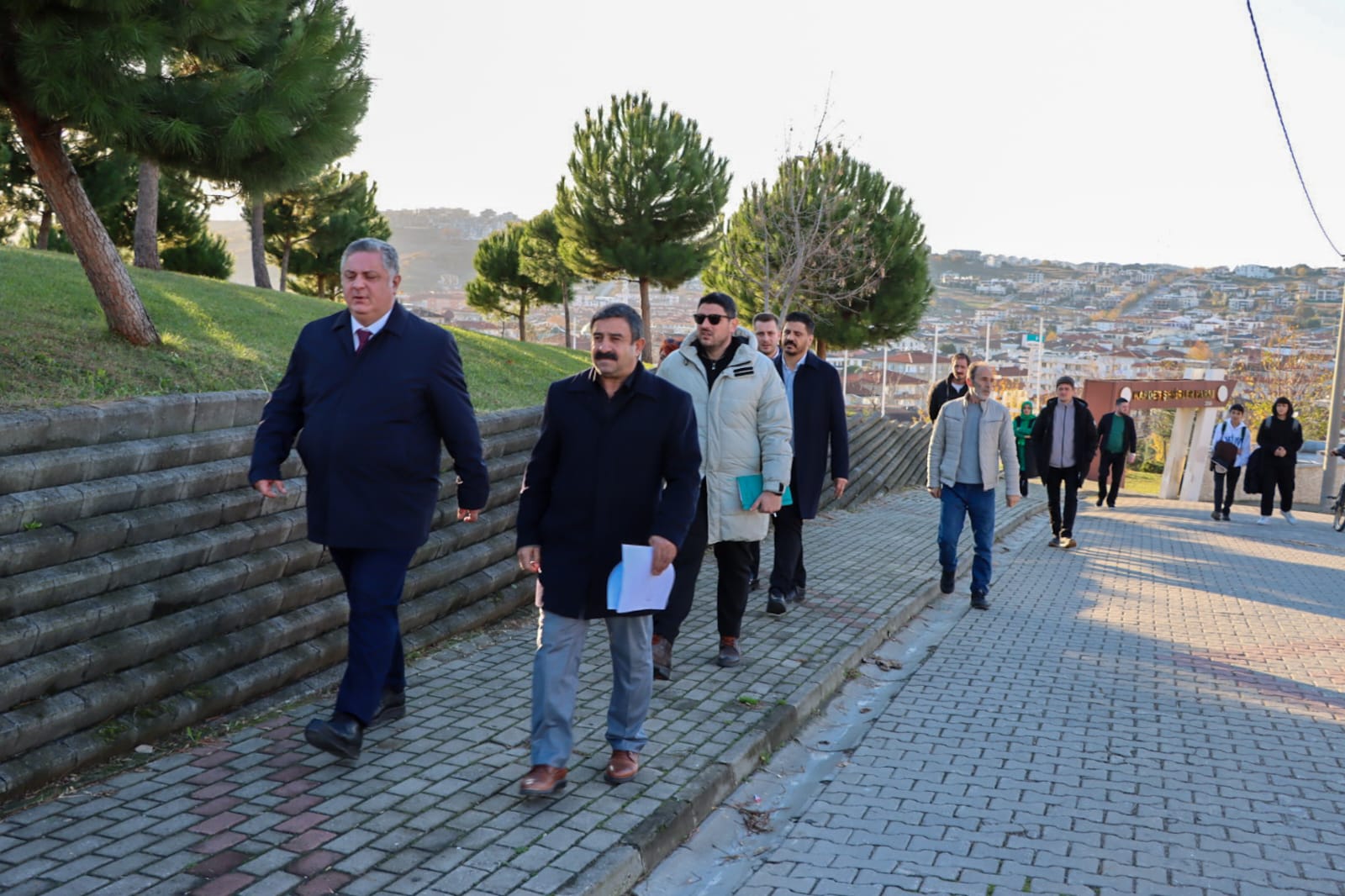 BAŞKAN, MUHTARLARLA MAHALLELERİ GEZDİ