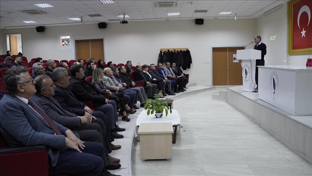 ÜNİVERSİTEDE KÜTÜPHANE KONFERANSI 