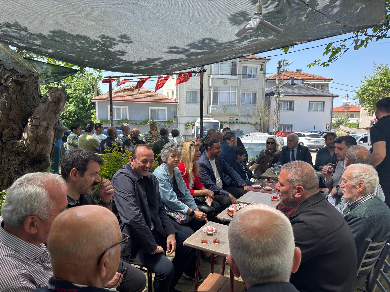CHP GACIK'TA PİLAV GÜNÜNE KATILDI