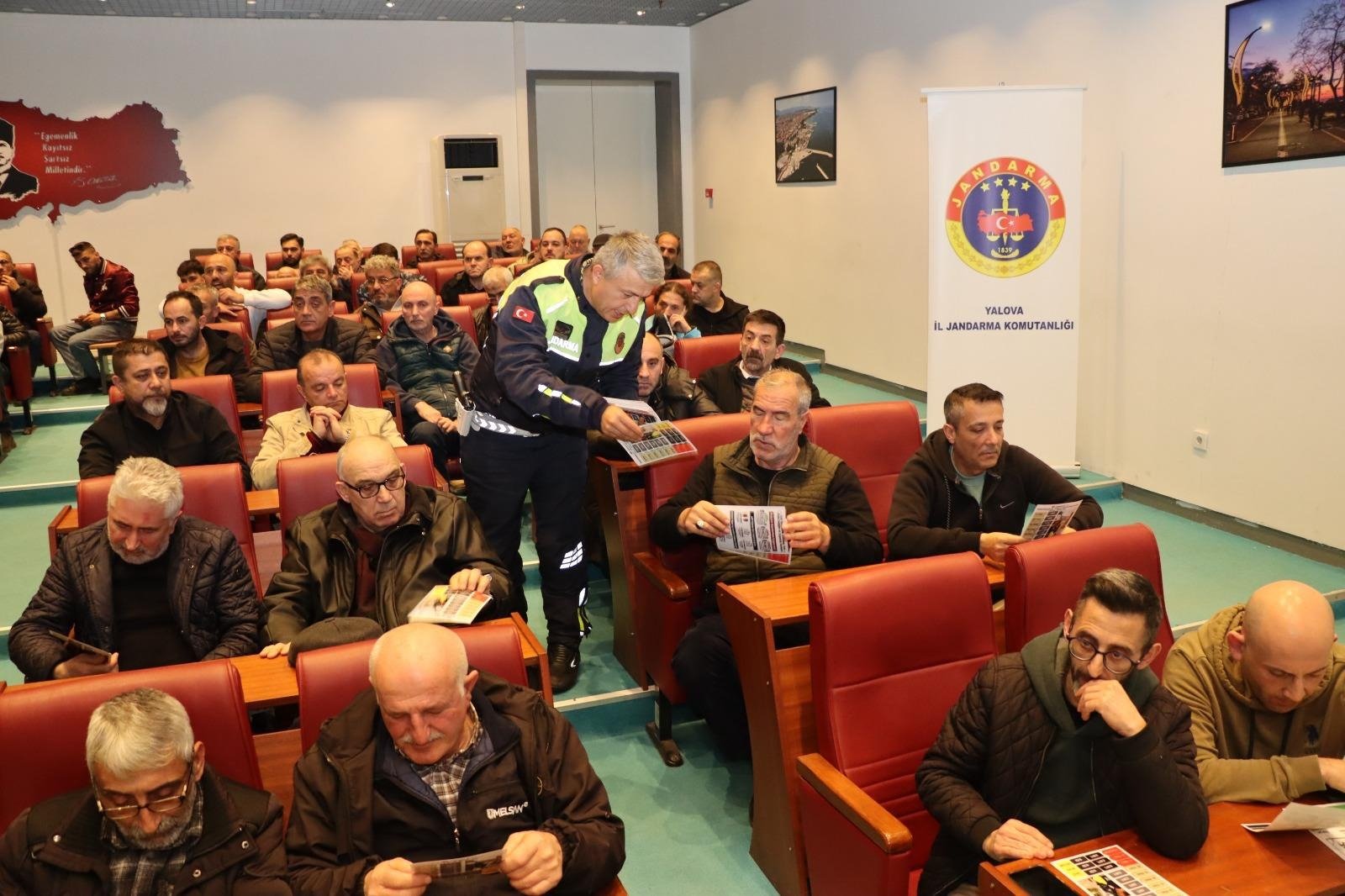 TAKSİ ŞÖFÖRLERİNE EĞİTİM VERİLDİ