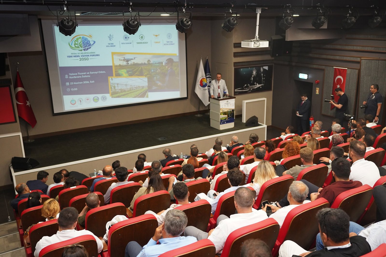 PEYZAJ VE SÜS BİTKİLERİ FORUMU YAPILDI